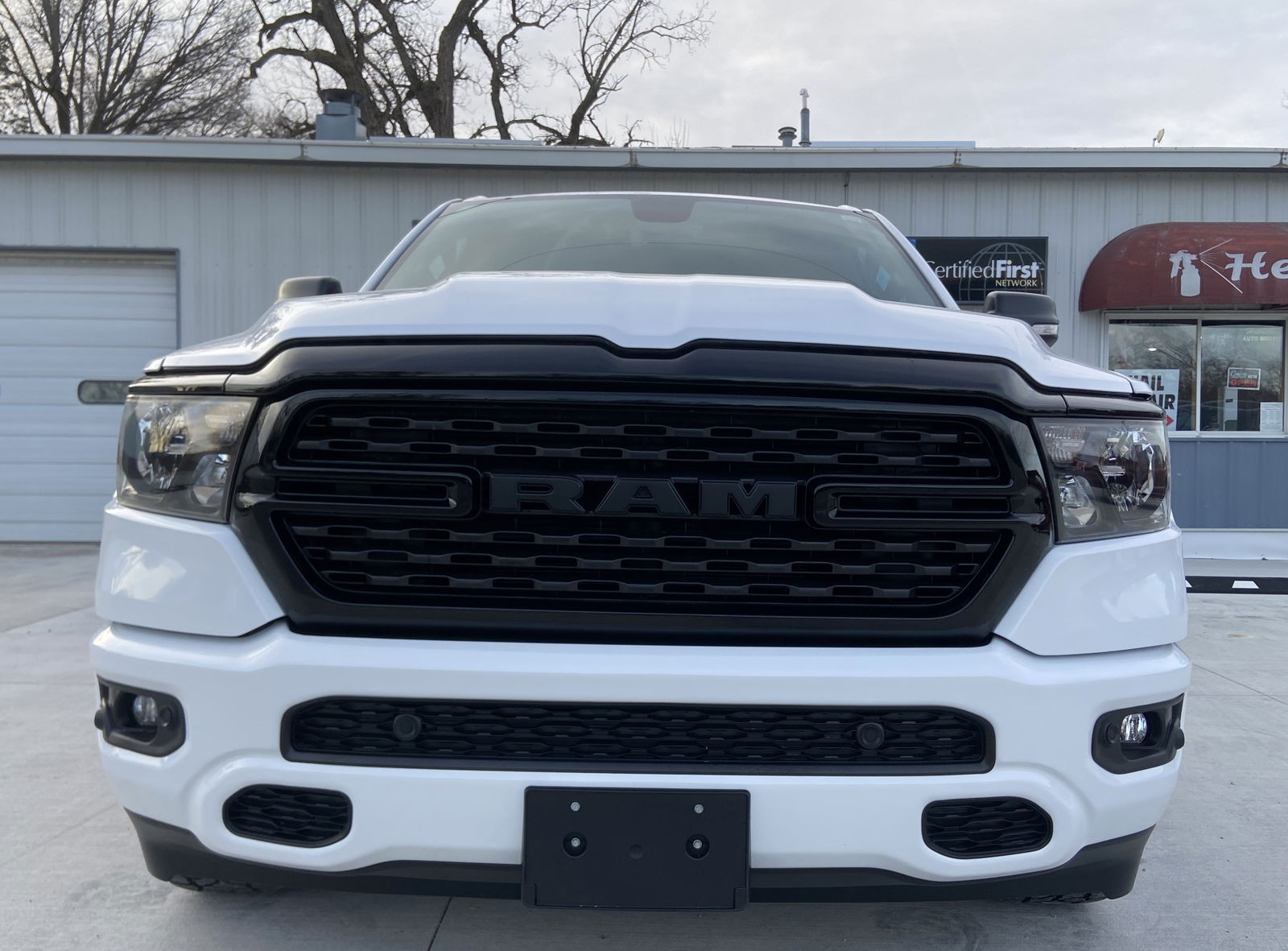 Beautiful blacked out grille 